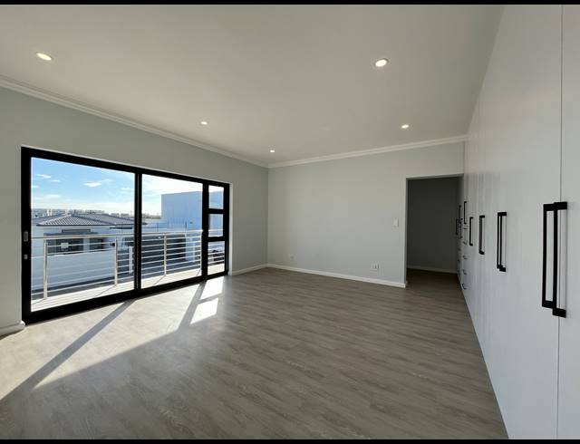 4 BEDROOM HOUSE FOR SALE IN SANDOWN
